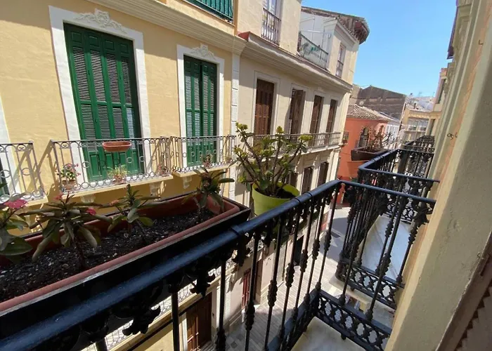 Alma De Malaga 2Br Stay With Art History & Comfort In The Heart Of The City