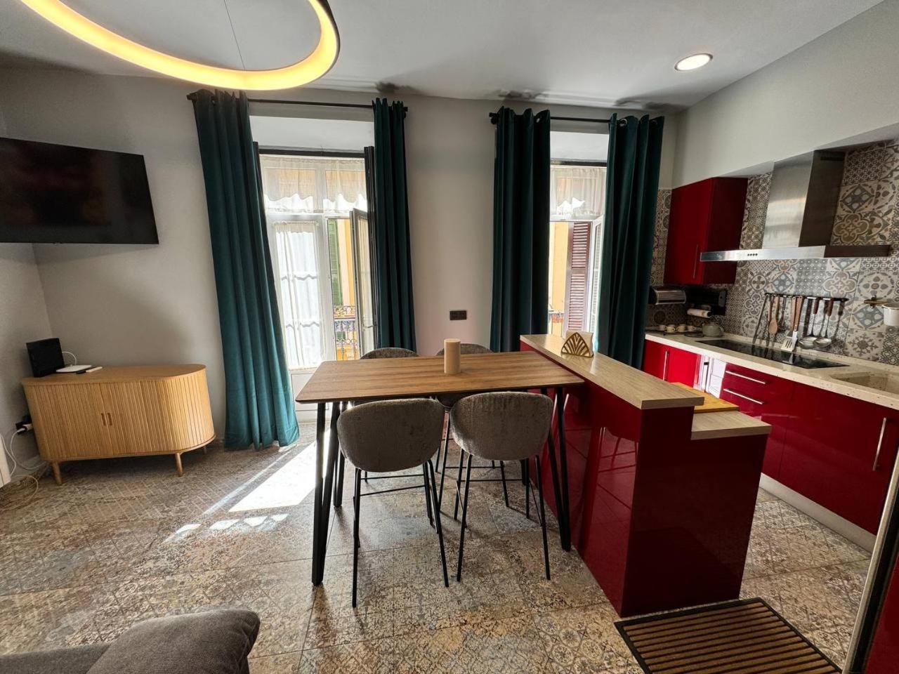 Alma De Malaga 2Br Stay With Art History & Comfort In The Heart Of The City * Malaga