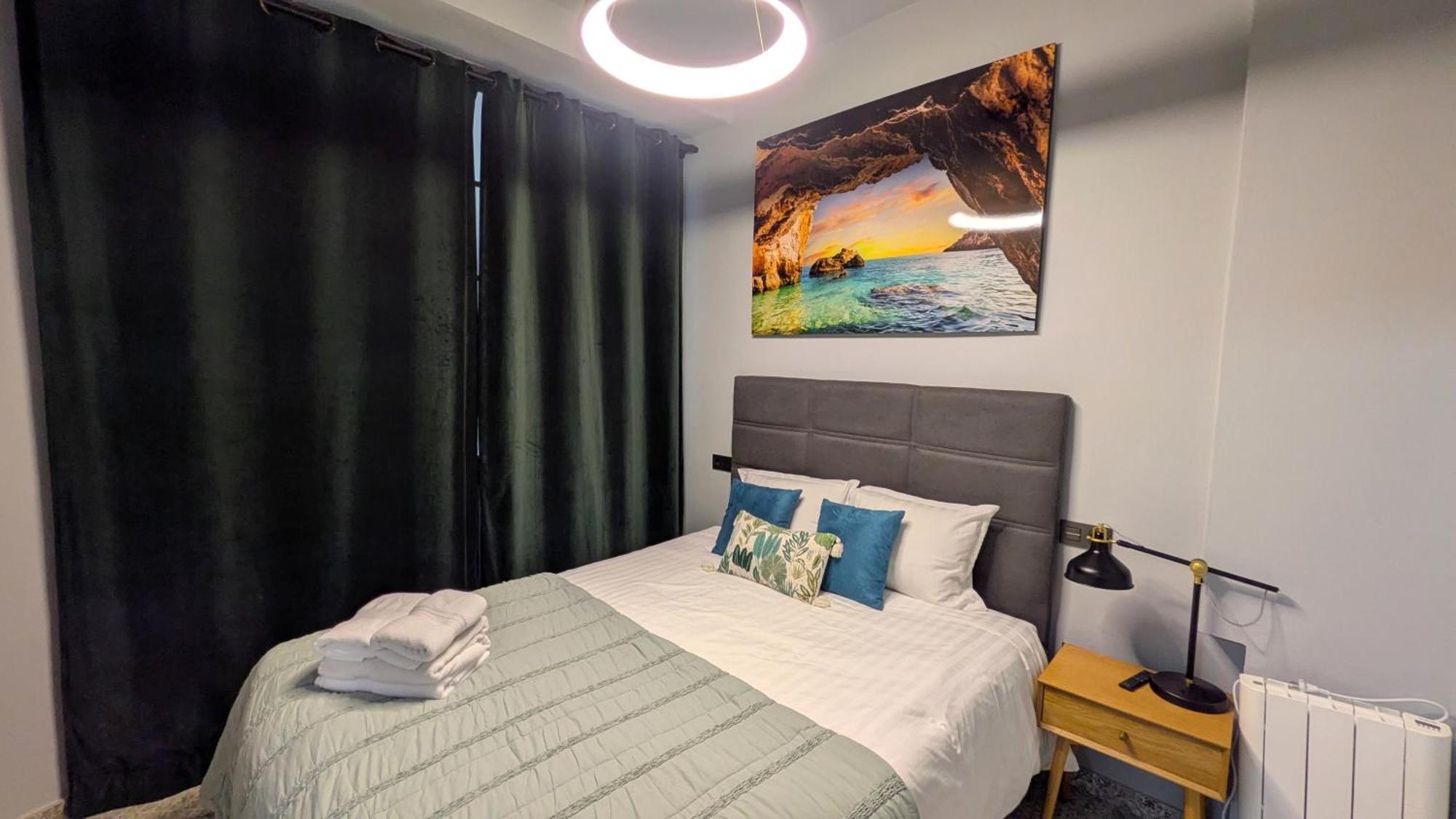 Alma De 2br With Art History & Comfort In The Heart Of The Apartamento Málaga
