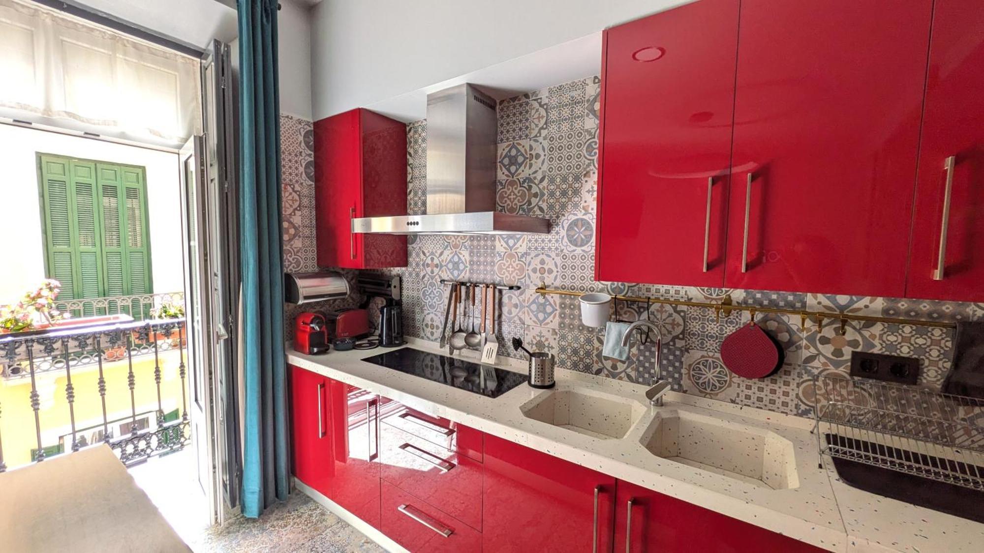 Apartamento Alma De 2br With Art History & Comfort In The Heart Of The Málaga