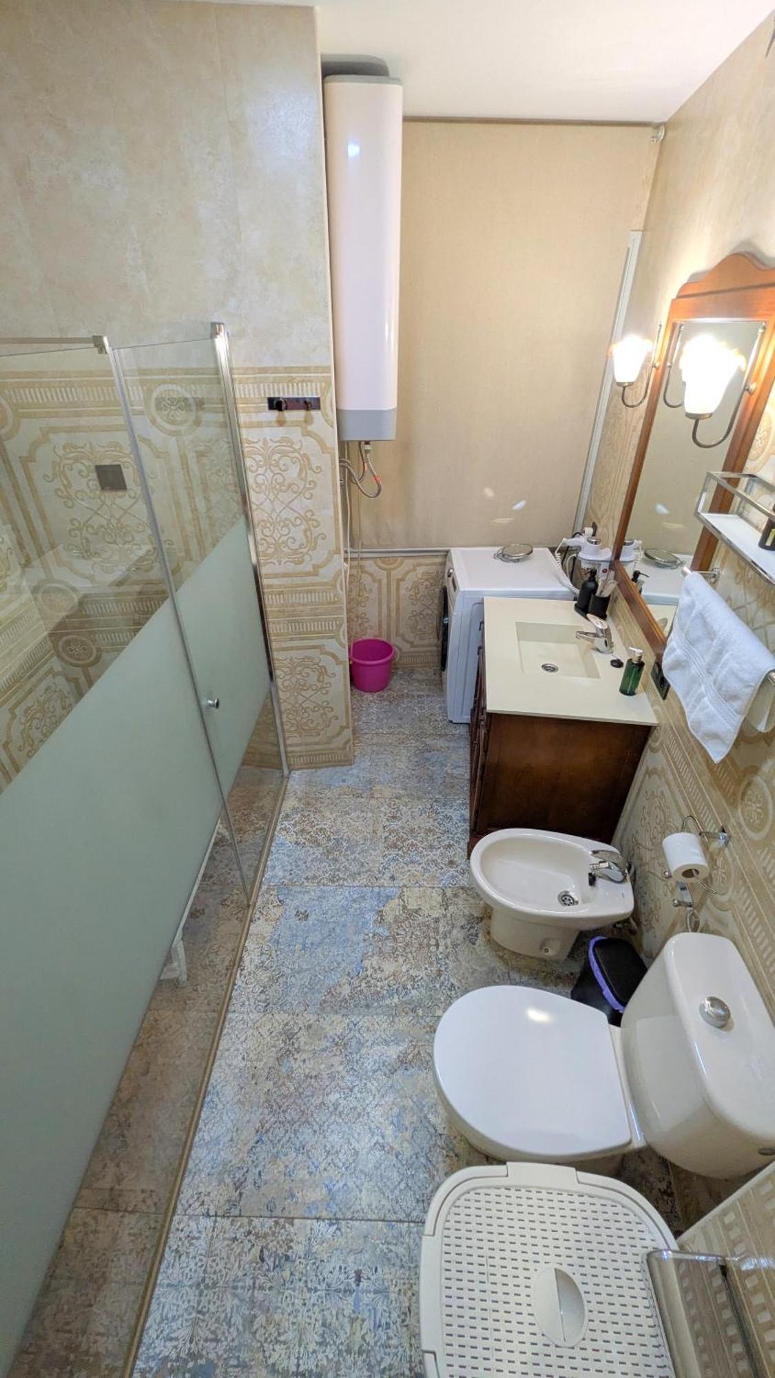 Alma De 2br With Art History & Comfort In The Heart Of The